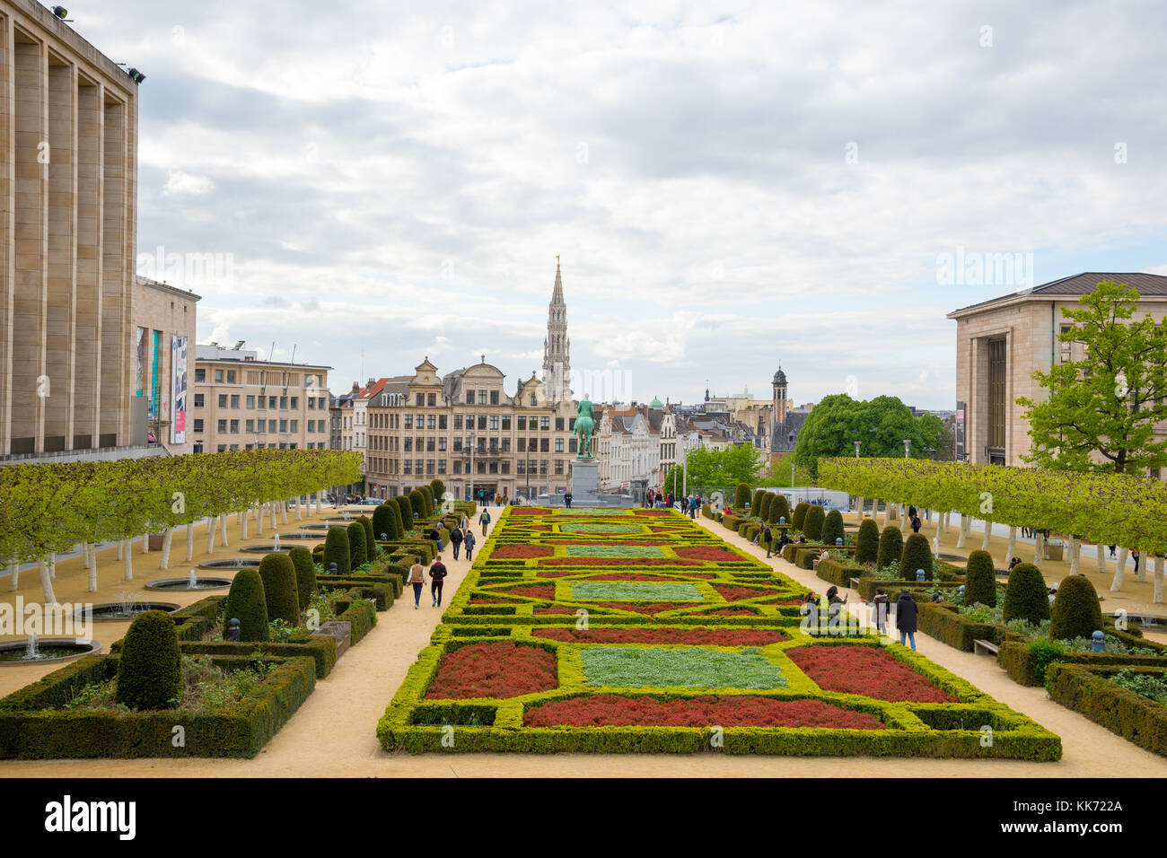 Bruxelles, Belgio - 22 aprile 2017: montare delle arti o giardini kunstberg come si vede dalla elevata vantage point a Bruxelles, in Belgio. Foto Stock