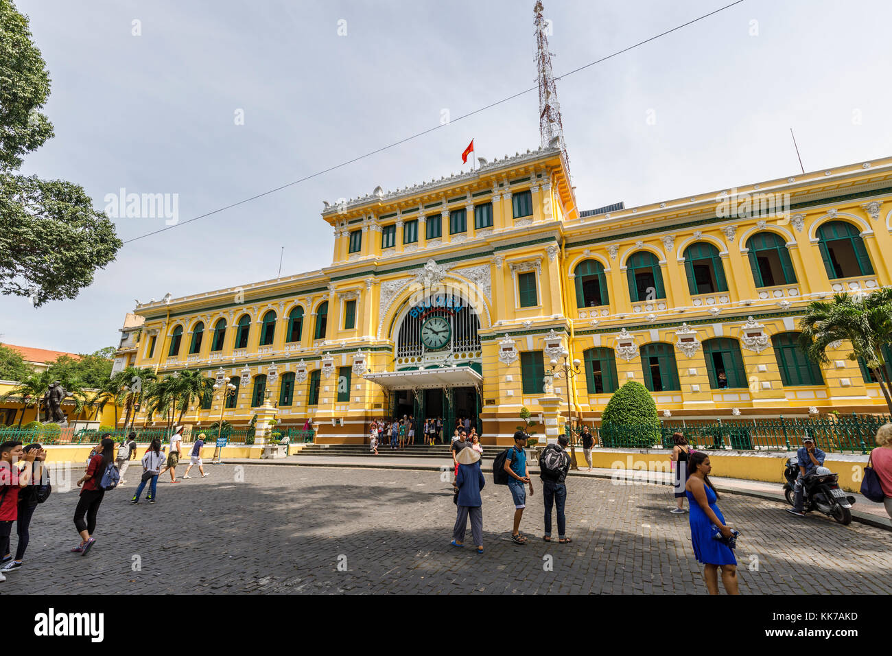 Central Post Office progettata da Gustave Eiffel, District 1 Dong Khoi Area, centro di Saigon (Ho Chi Minh City), Vietnam del sud, sud-est asiatico Foto Stock