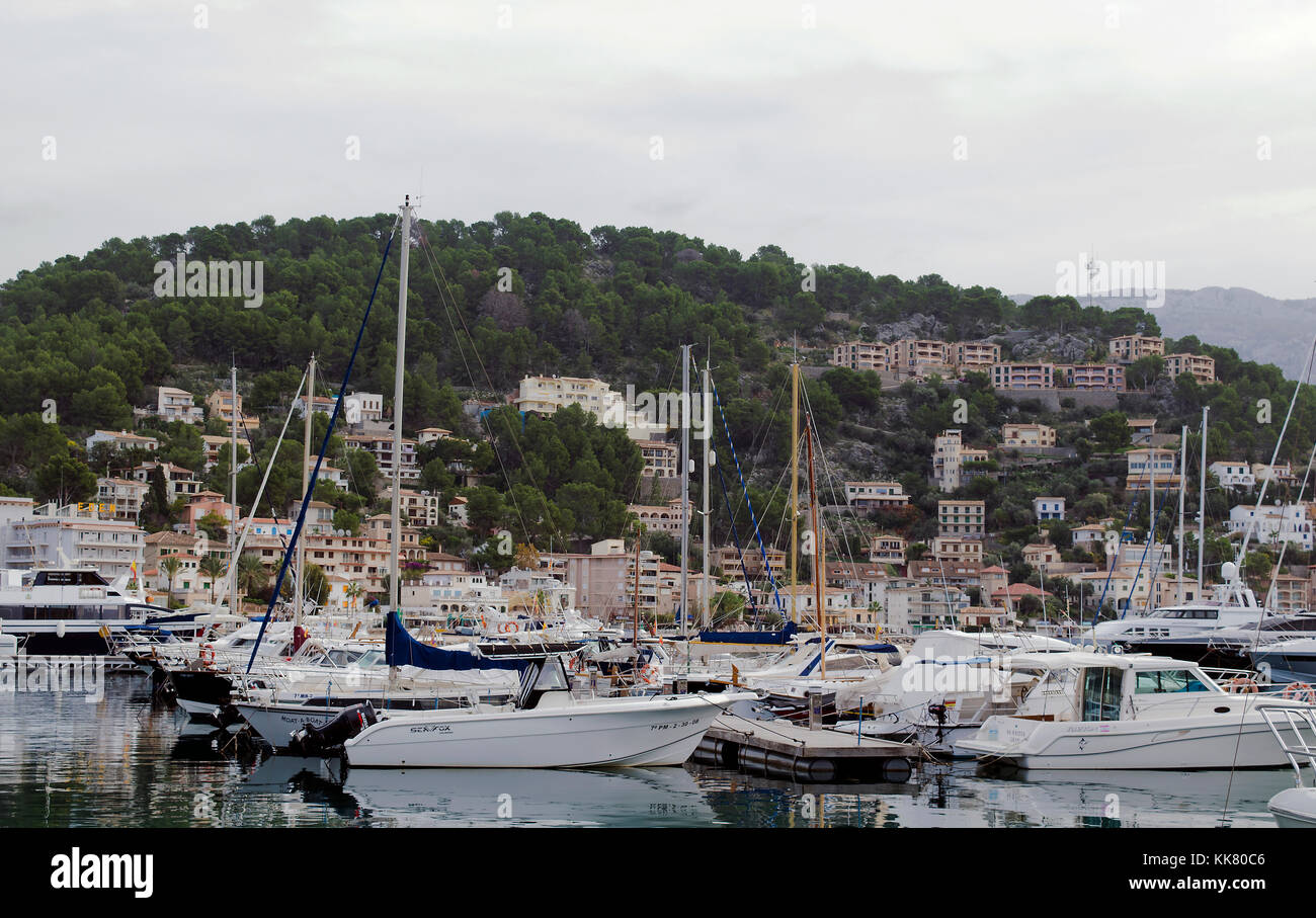 Yacht e Barche nel porto, Spagna Foto Stock