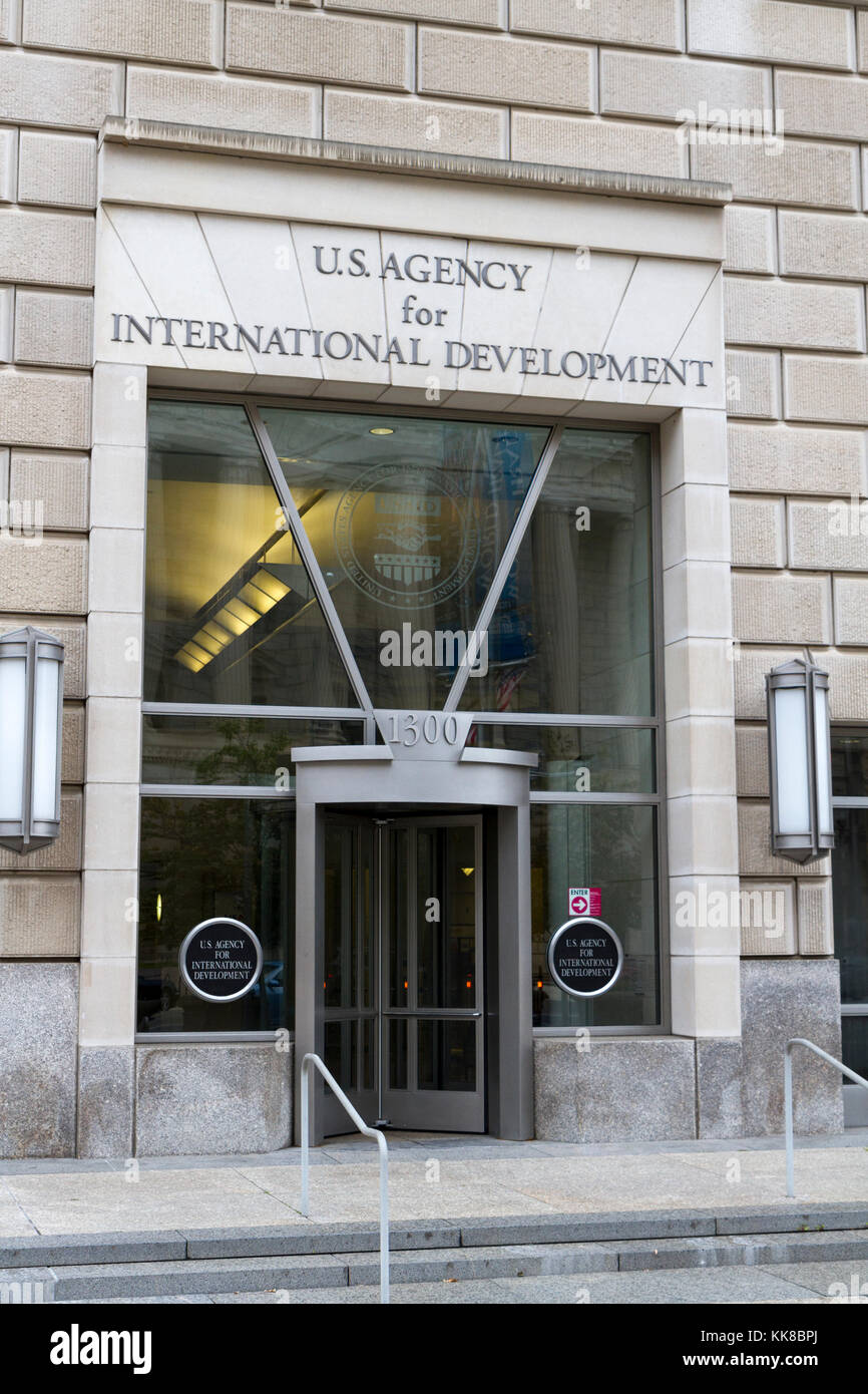 Ingresso alla Agenzia statunitense per lo Sviluppo Internazionale (USAID), parte del Ronald Reagan Building, Washington DC, Stati Uniti. Foto Stock