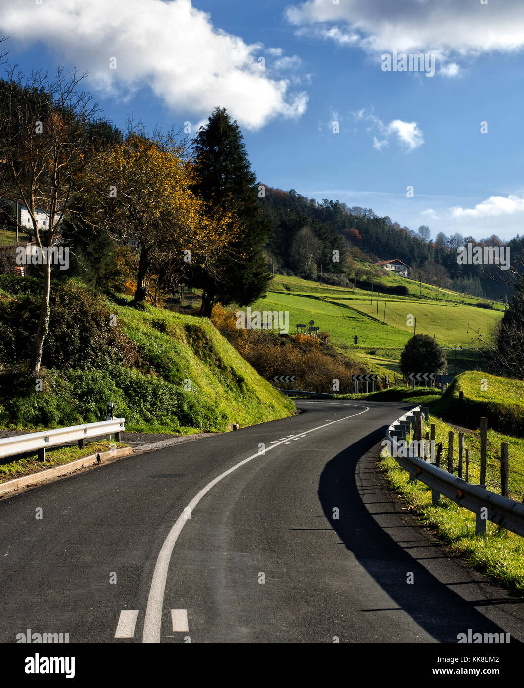 Mountain Road a gipuzkoa valley Foto Stock