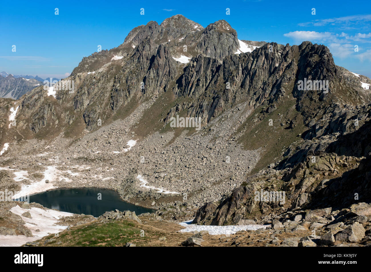 Montardo Peak (2833m).Aiguestortes Parco Nazionale.Catalonia.Spagna Foto Stock