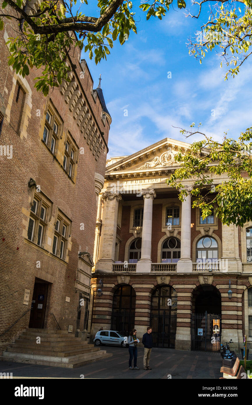 Mastio e Capitole, Square Charles de Gaulle, Toulouse, Haute-Garonne, Occitanie, Francia Foto Stock