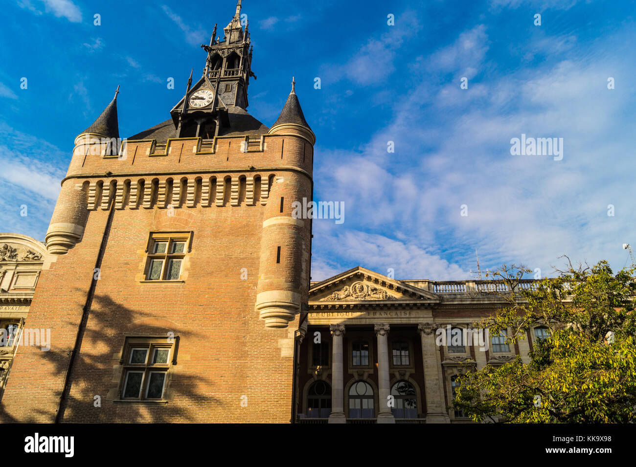 Mastio e Capitole, Square Charles de Gaulle, Toulouse, Haute-Garonne, Occitanie, Francia Foto Stock