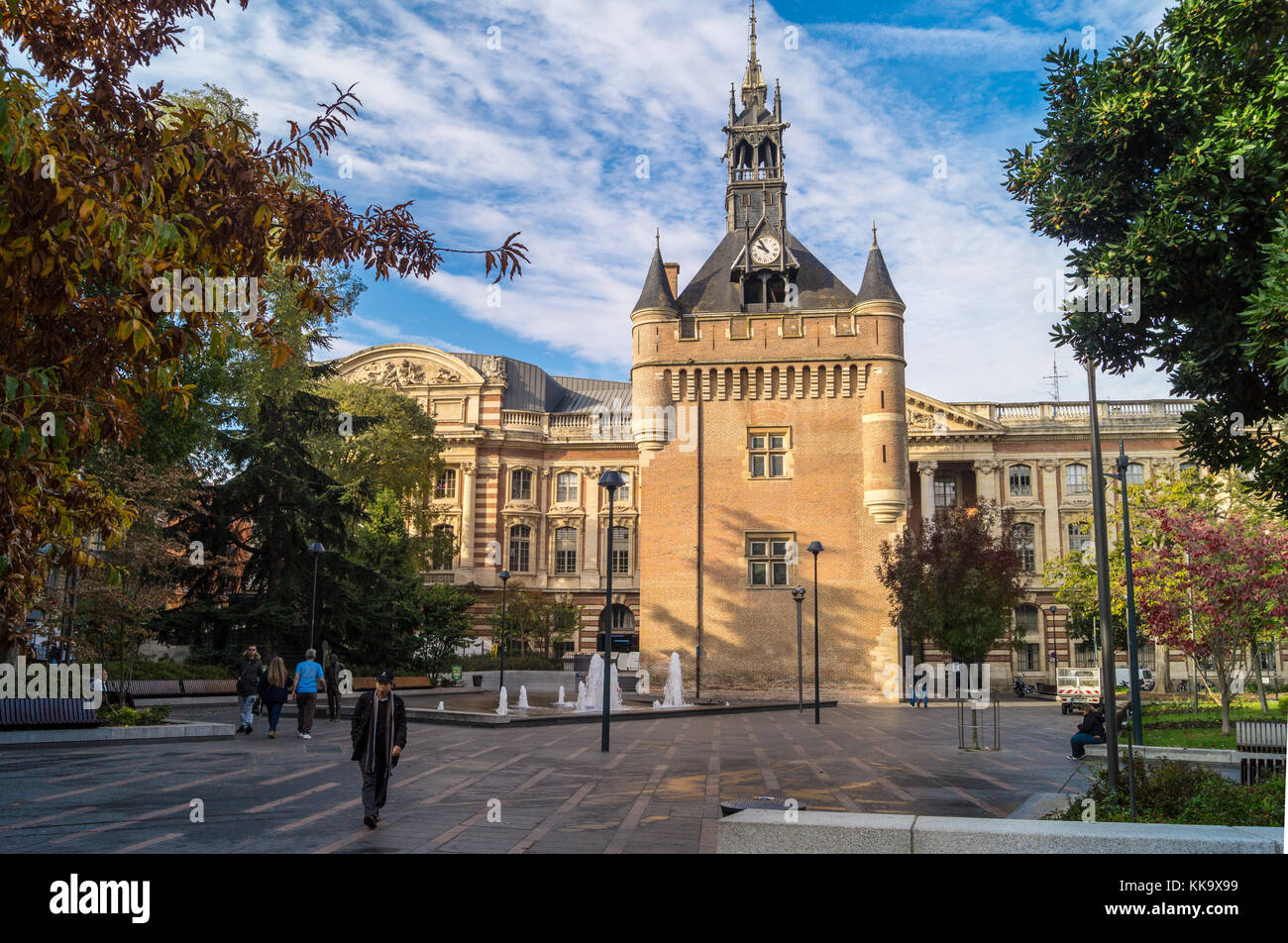Mastio e Capitole, Square Charles de Gaulle, Toulouse, Haute-Garonne, Occitanie, Francia Foto Stock