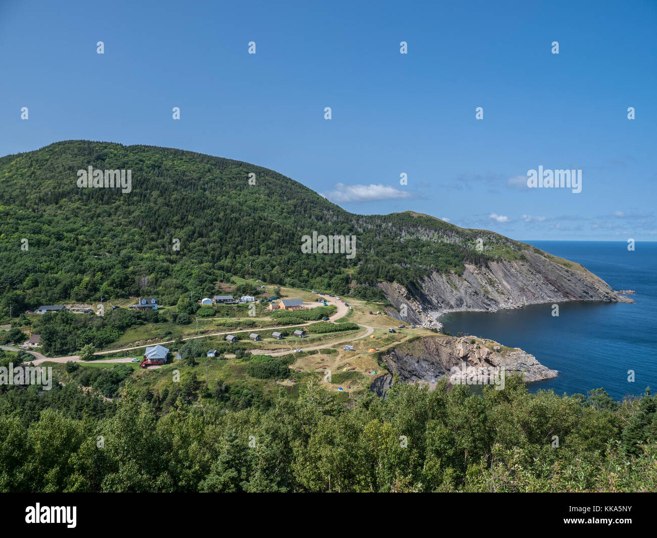 Carni Cove camping off la Cabot Trail, Cape Breton Highlands National Park, Cape Breton Island, Nova Scotia, Canada. Foto Stock