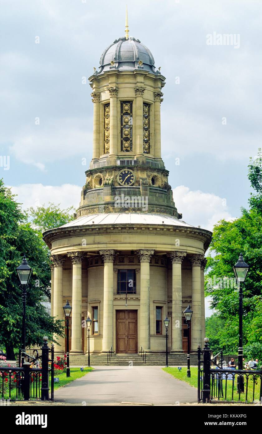 Industriali di Saltaire World Heritage Site, West Yorkshire. La rotonda Chiesa congregazionale è ora il Regno Chiesa Riformata. Foto Stock