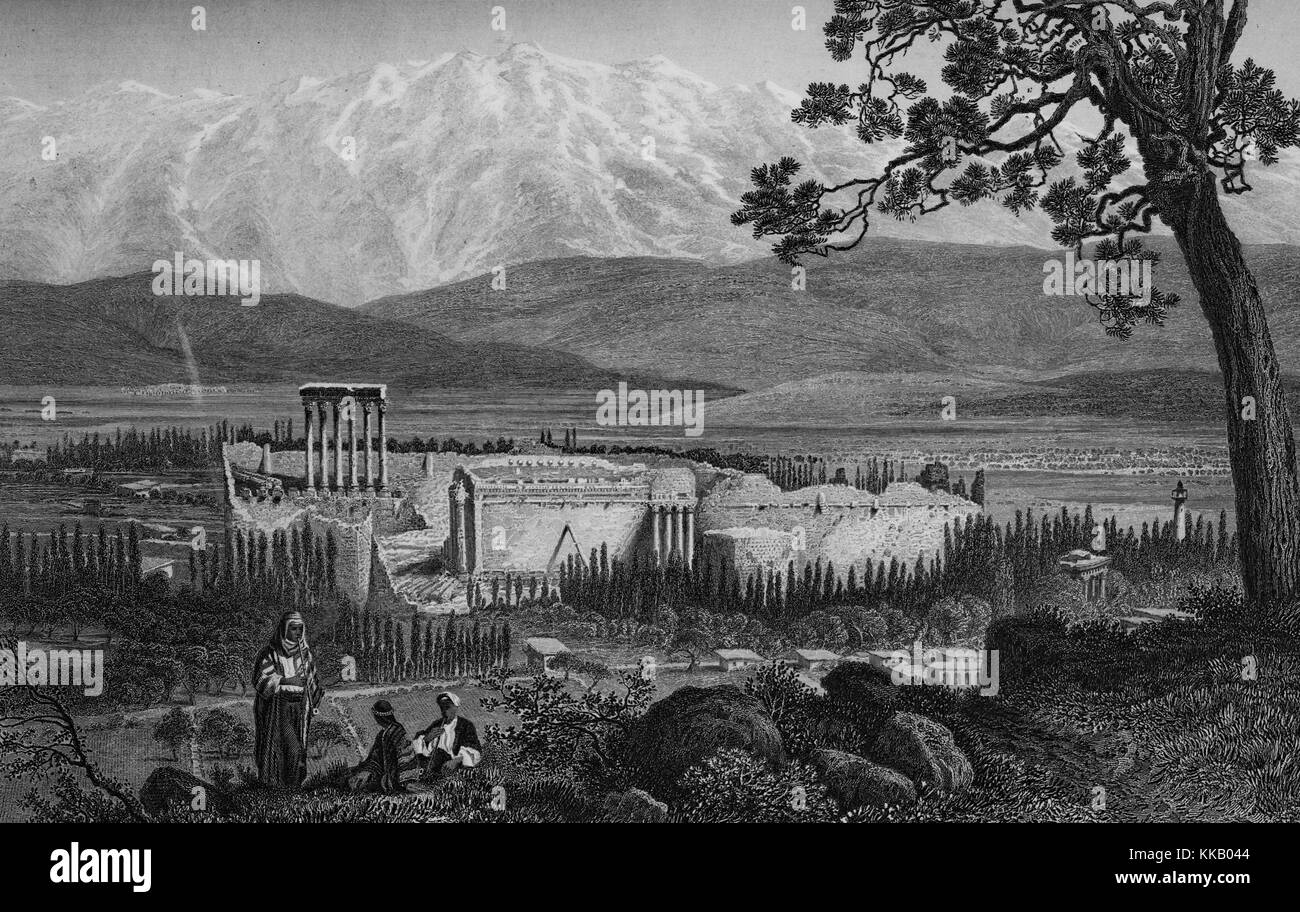 Incisione su legno raffiguranti la gente seduta su di una collina che guarda le rovine della città, intitolato "Il Libano gamma e Baalbec', dal libro "pittoresco Palestina, Sinai, Egitto", da Sir Charles William Wilson, 1882. Dalla Biblioteca Pubblica di New York. Foto Stock