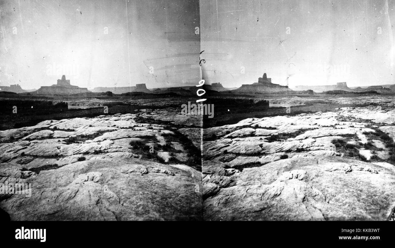 Stereografia di Butte della Croce vicino a labirinto canyon sul fiume Verde, Utah. Immagine cortesia USGS. 1871. Foto Stock