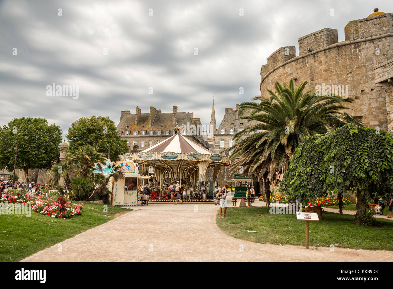 Alle mura cittadine di Saint-Malo, Bretagna, Francia, Europa. Foto Stock