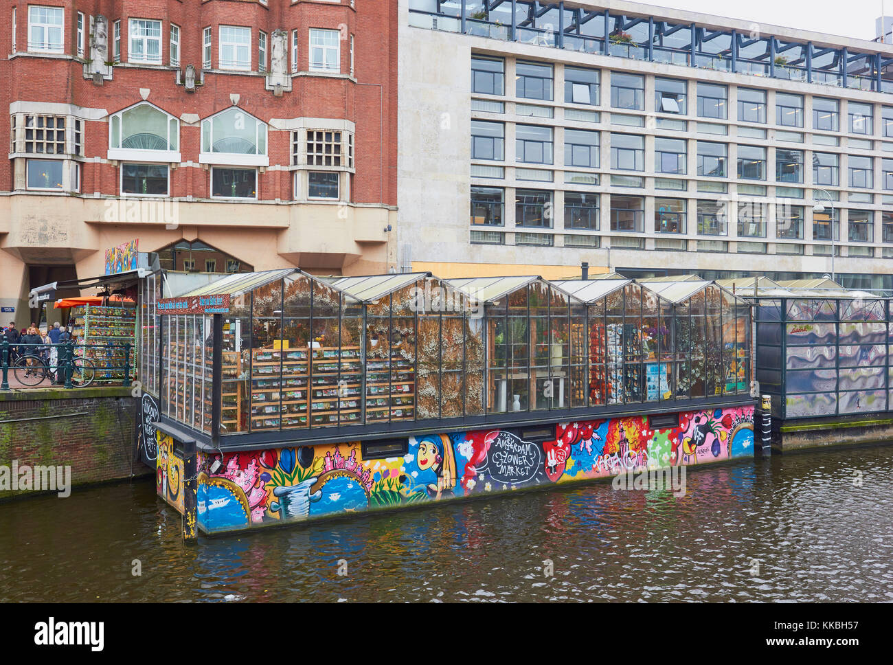 Bloemenmarkt (Mercato dei fiori di Amsterdam) fondata nel 1862 il mondo  solo il mercato dei fiori galleggiante, Singel, Amsterdam, Olanda Foto  stock - Alamy