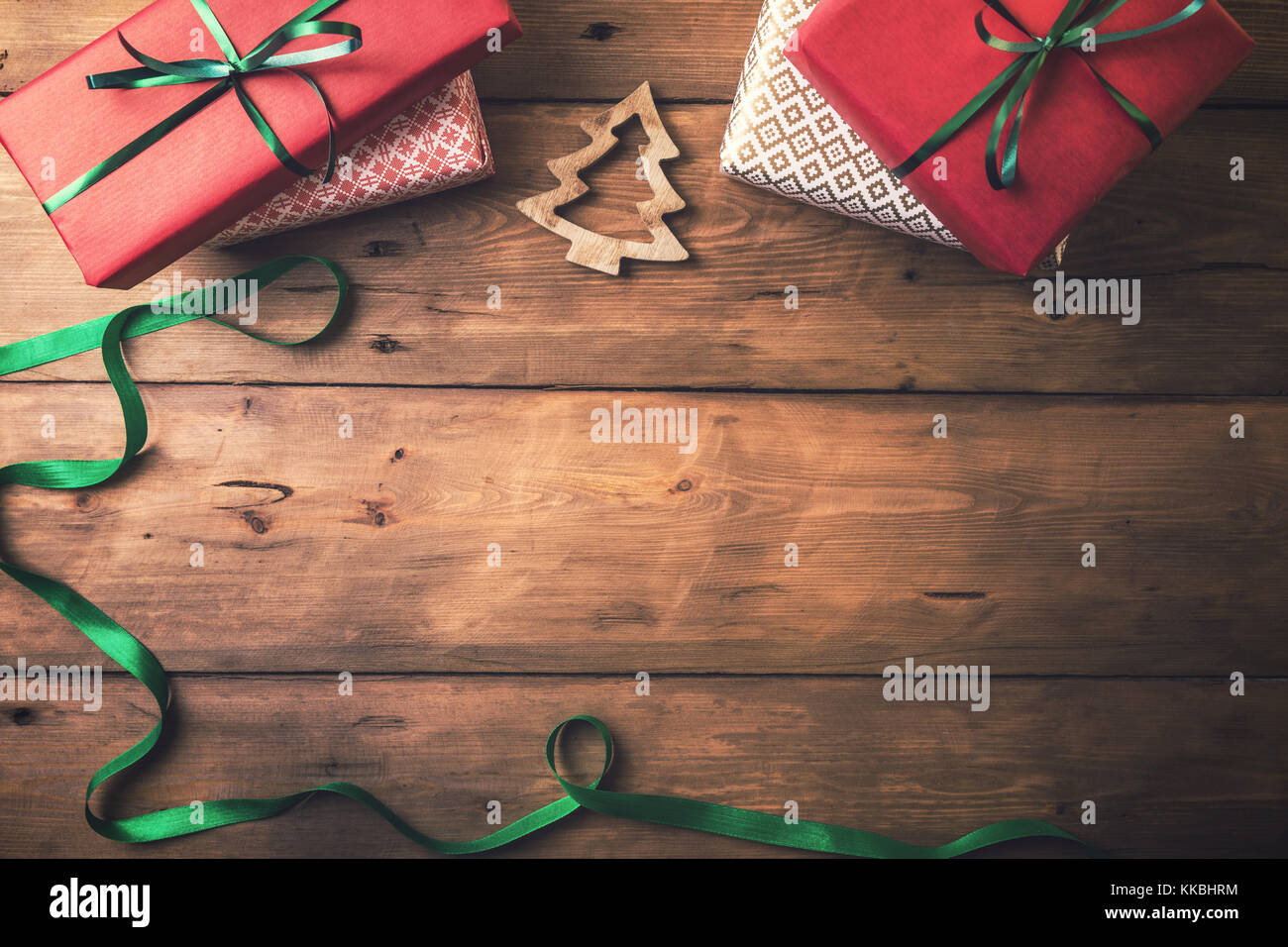 Scheda di Natale sfondo. presenta e decori con spazio di copia Foto Stock