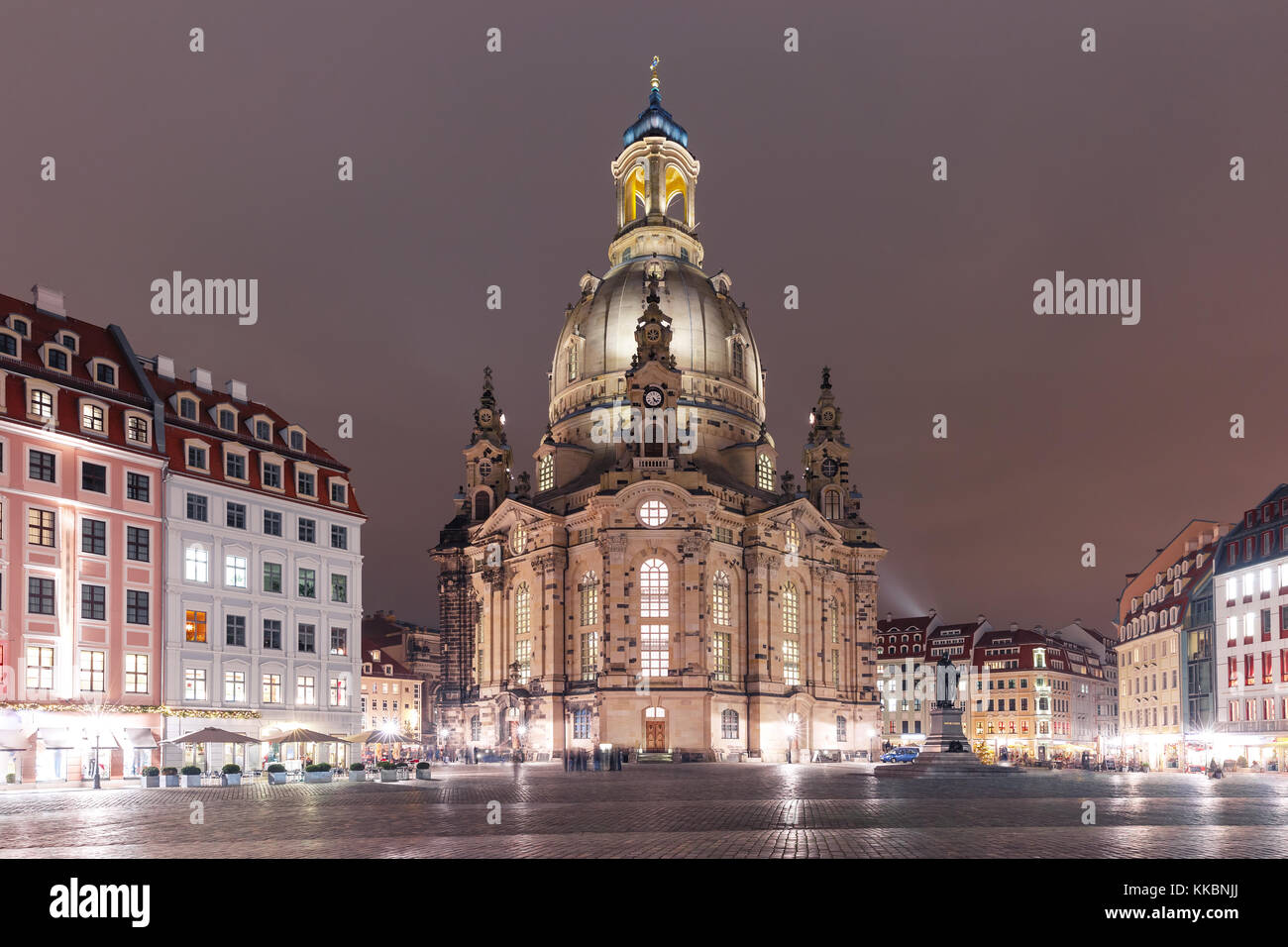 La Frauenkirche di notte a Dresda, Germania Foto Stock