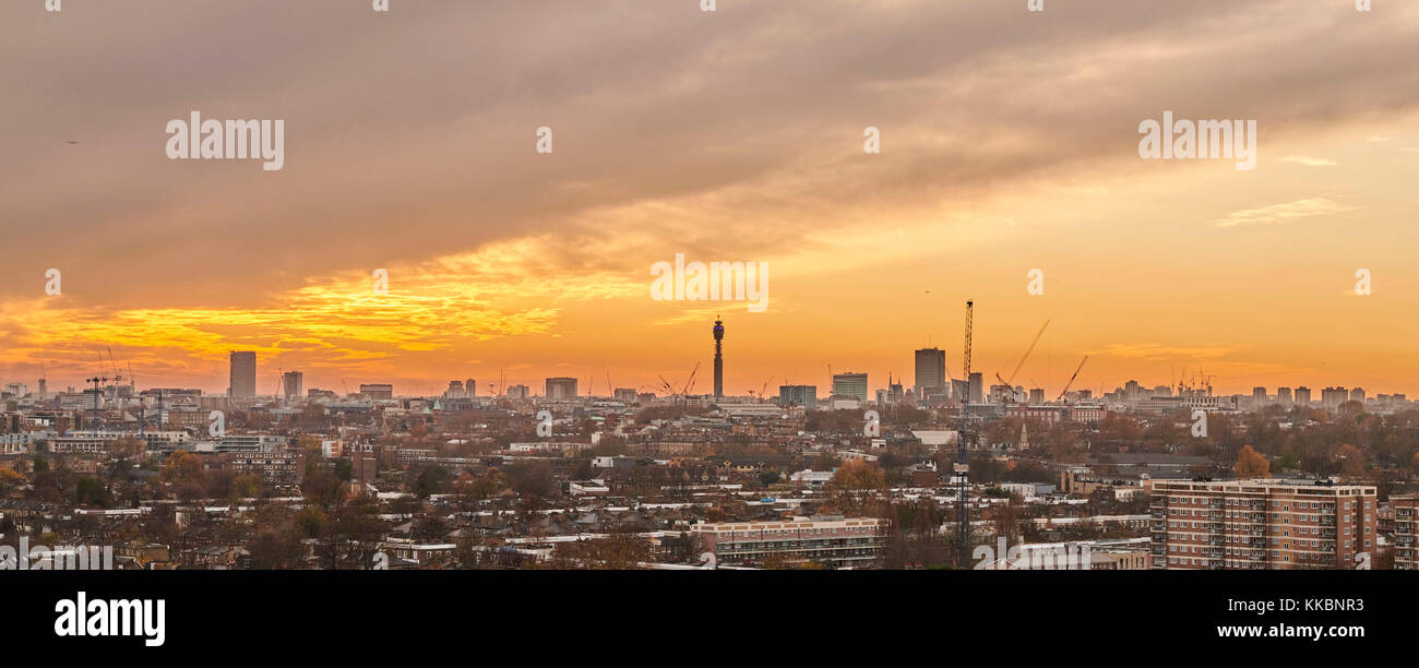 Vista panoramica di West London, l'Ufficio postale/BT Tower, centrale. REGNO UNITO Foto Stock