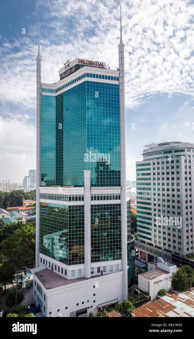 Saigon Trade Center, Prudential Tower, un punto di riferimento nel centro di centro di Saigon, Ton Duc Thang e Nguyen Du strade, città di Ho Chi Minh, Vietnam del sud Foto Stock