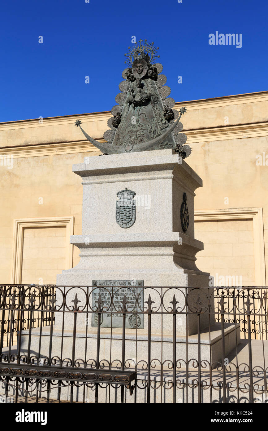 Statua della Vergine, aladro square, Jerez de la frontera città, Andalusia, Spagna, Europa Foto Stock