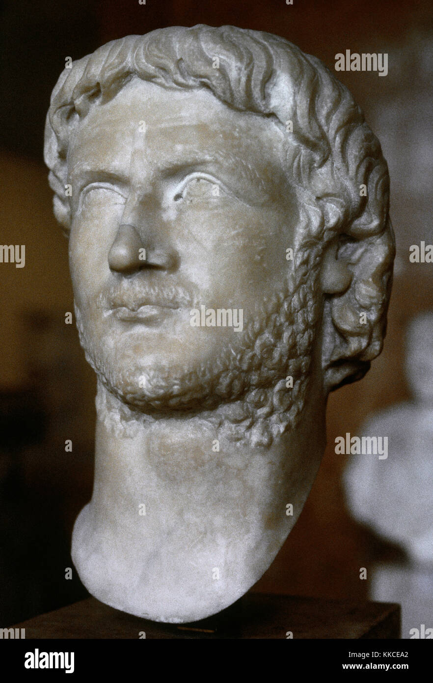 Gallieno (218-268 AD). Imperatore romano con suo padre Valeriano da 253-260 e solo da 260-268. Busto. Il museo del Louvre. Parigi. La Francia. Foto Stock
