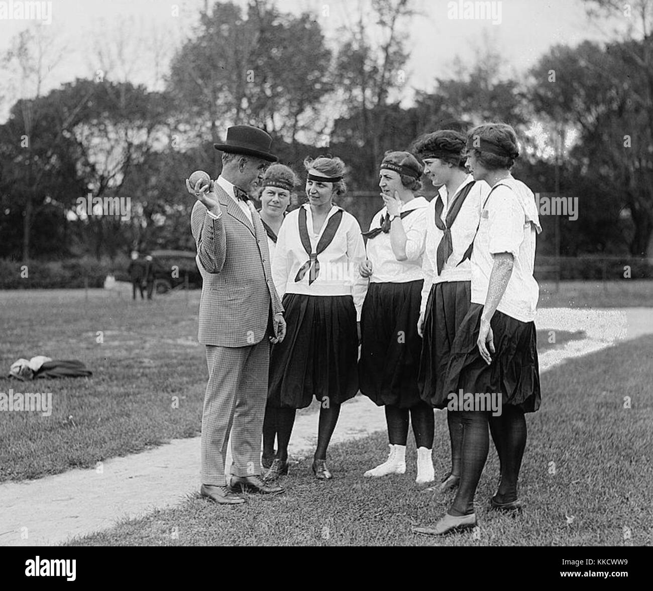 Le donne i giocatori di baseball 1919 Foto Stock