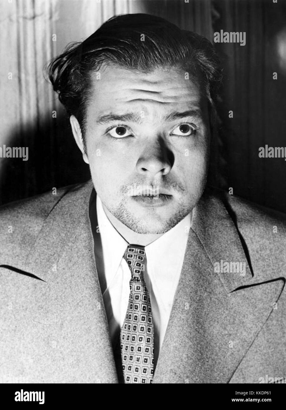 Orson Welles, premere intervista dopo la guerra dei mondi broadcast, Ottobre 31, 1938 Orson Welles Billboard Foto Stock
