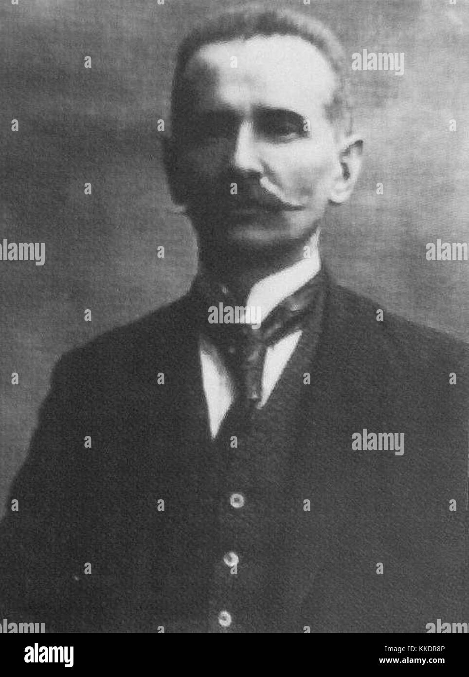 August Bezucha è noto per i suoi contributi al cinema, in particolare per la regia e la produzione di opere importanti nell'industria dello spettacolo. Il suo stile combina la narrazione con un forte sviluppo del carattere e un'estetica visiva. Foto Stock