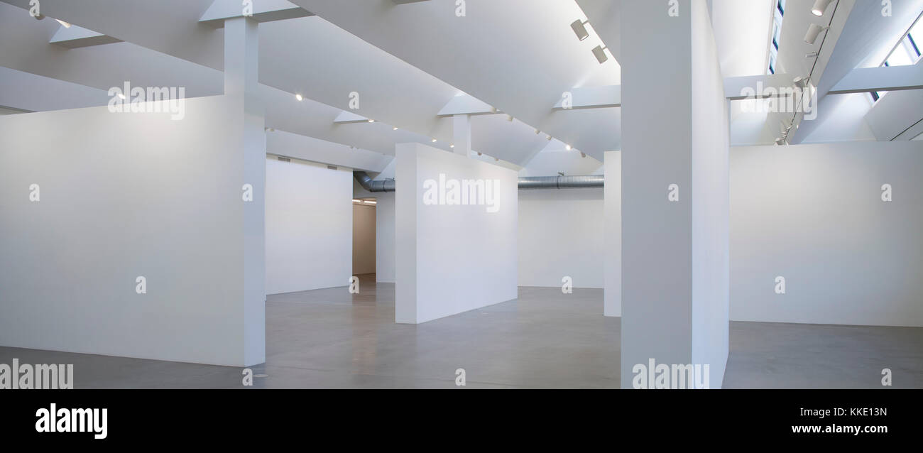 Terzo piano galleria della Casa di potere. Kindl Centro per l Arte Contemporanea, Berlino, Germania. Architetto: grisard'Architektur eth isa, 2017. Foto Stock