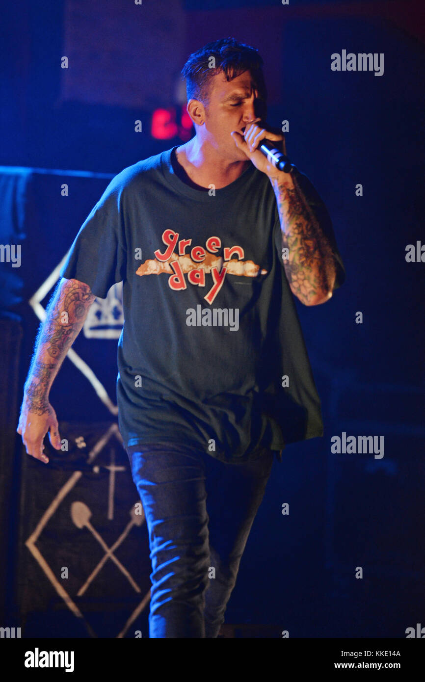 Fort Lauderdale FL - 14 ottobre: Jordan pundik di New Found Glory esegue alla rivoluzione di Ottobre 14, 2015 a Fort Lauderdale, Florida persone: Jordan pundik Foto Stock