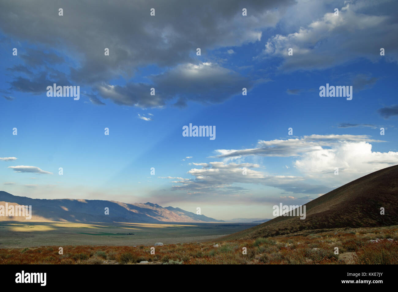 Flusso di raggi solari attraverso la Owens Valley Foto Stock