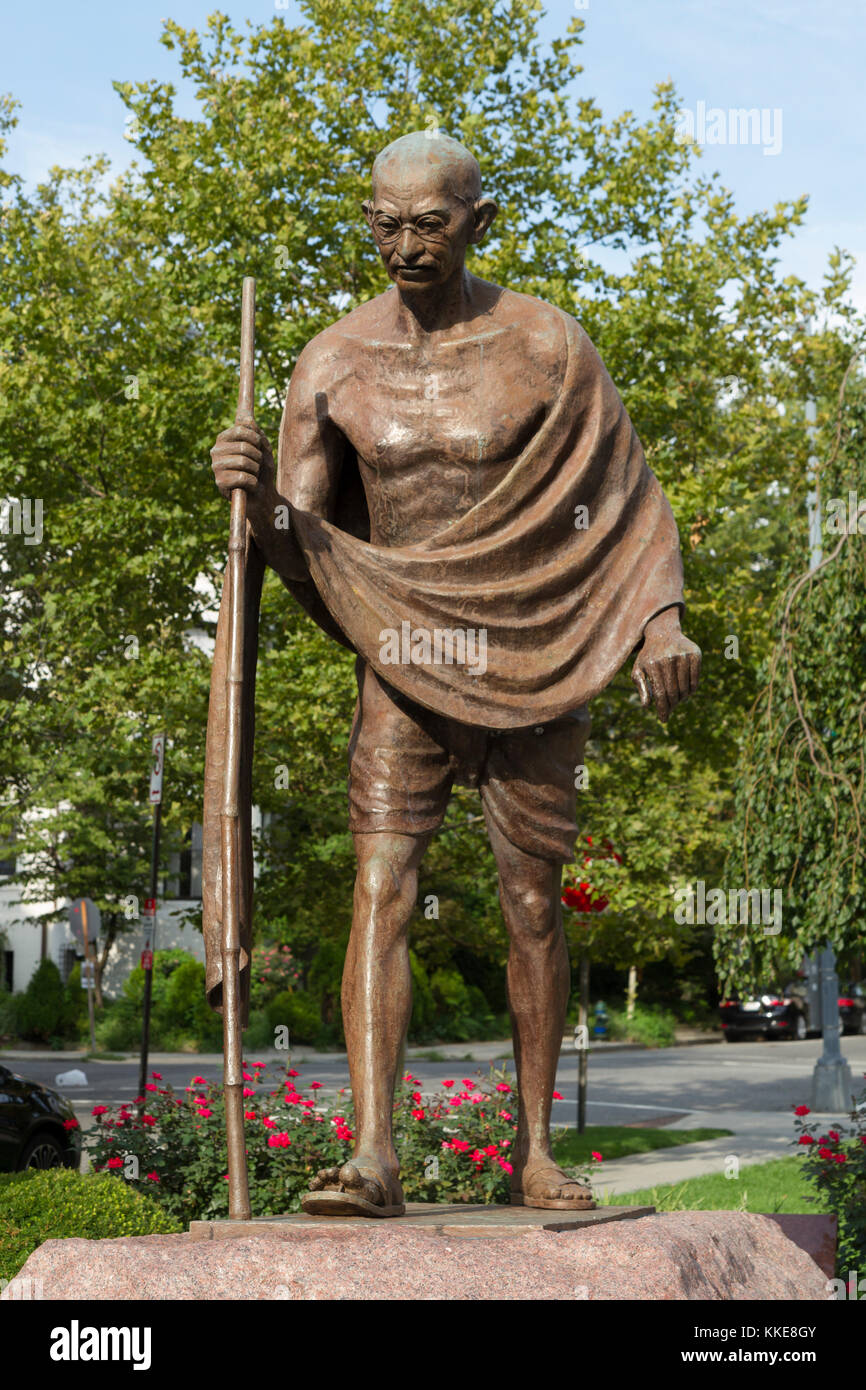 Il Mahatma Gandhi Memorial, installata nella parte anteriore dell'Ambasciata indiana del Massachusetts Ave NW, Washington DC, Stati Uniti. Foto Stock