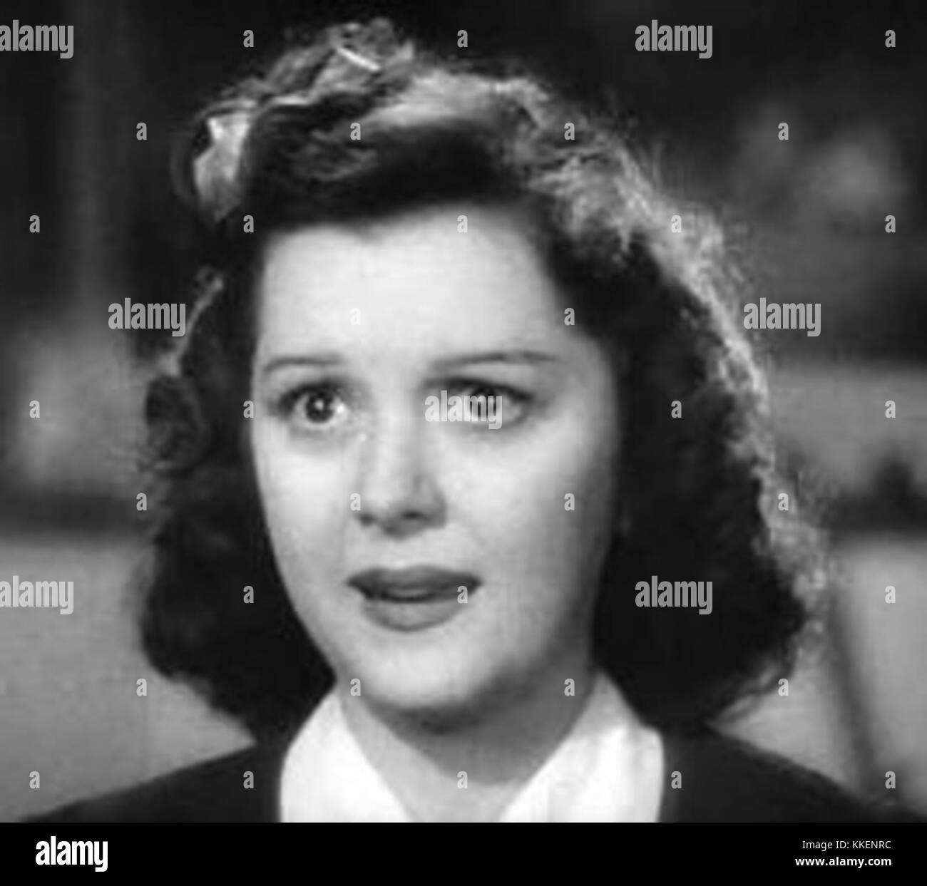 Ann Rutherford appare nel trailer di *Love Finds Andy Hardy*, un film del 1938 che fa parte della serie di Andy Hardy. Il film, ambientato negli anni '1930, è una commedia spensierata sulla giovinezza, l'amore e la famiglia. Foto Stock