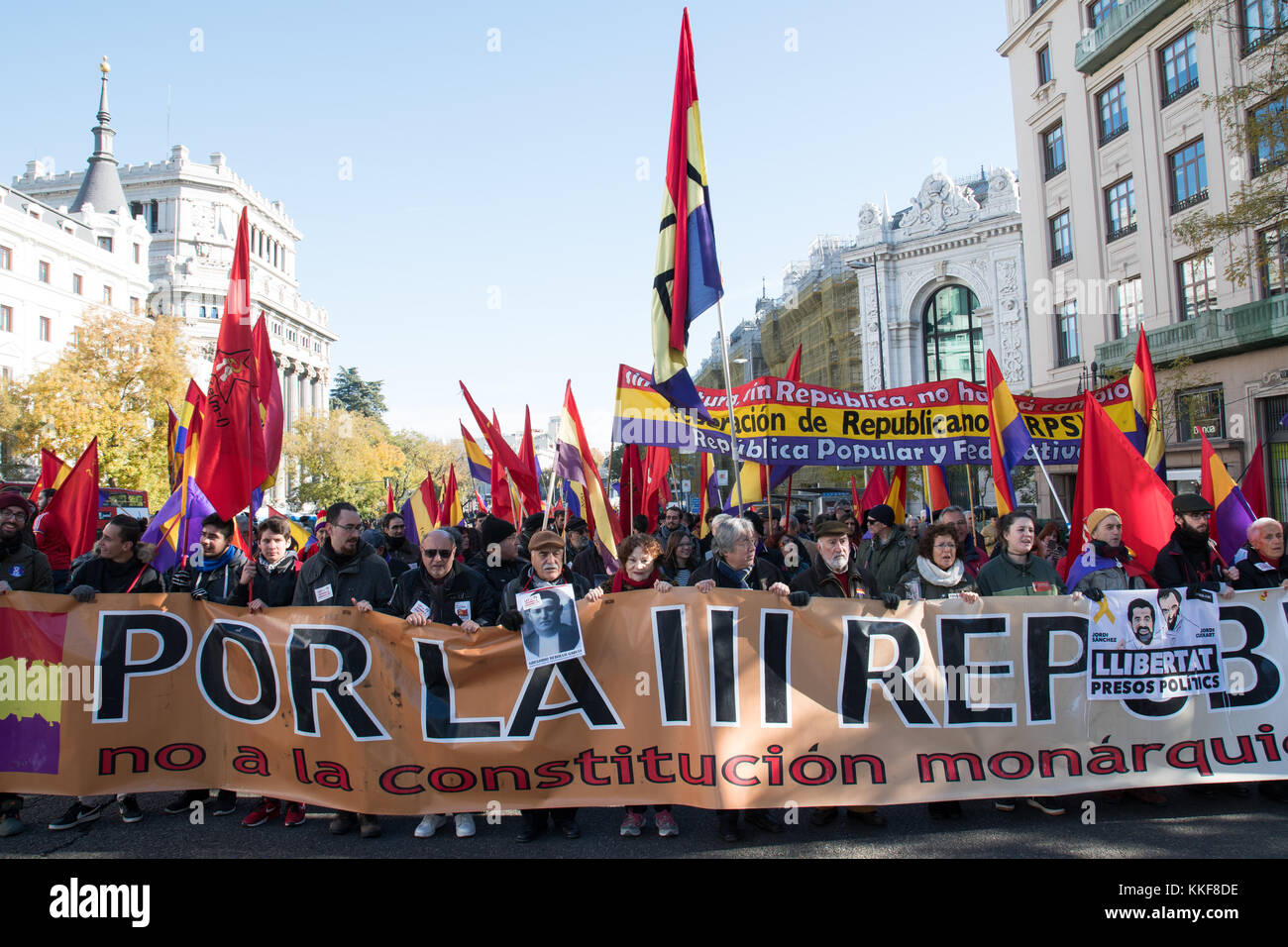 Madrid, Spagna. 6 dicembre, 2017. banner principale della manifestazione svoltasi a Madrid che rivendicano per la terza repubblica spagnola. © valentin sama-rojo/alamy live news. Foto Stock