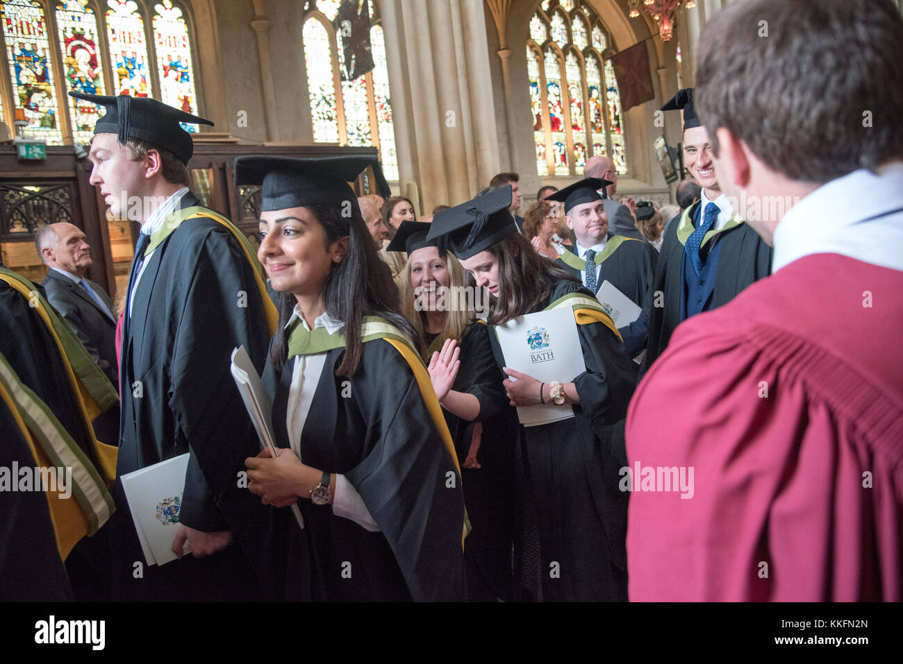 Bath University cerimonia di laurea Abbazia di Bath 2016 foto da Gavin Rodgers/ Pixel8000 Foto Stock
