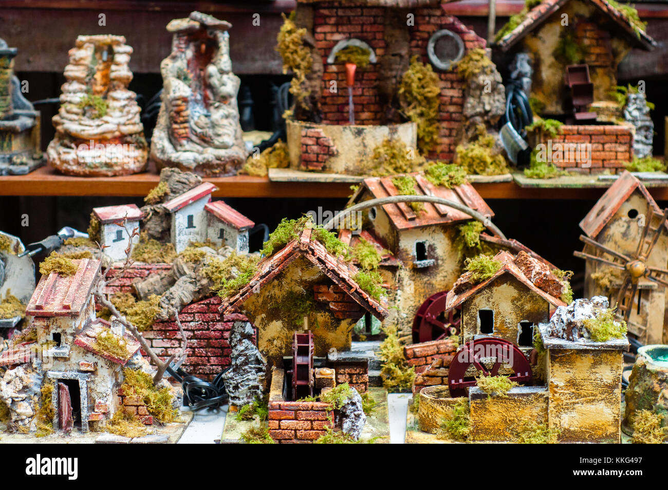 Via San Gregorio Armeno a Napoli: strada del presepio makers Foto Stock