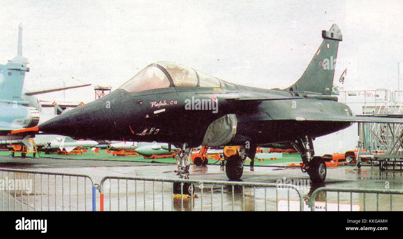 Il Rafale è un aereo da caccia multiruolo francese, mostrato qui in una fotografia datata 7 agosto 1993. Conosciuta per la sua versatilità e la sua tecnologia avanzata, Rafale serve varie forze aeree e marine in tutto il mondo. Foto Stock