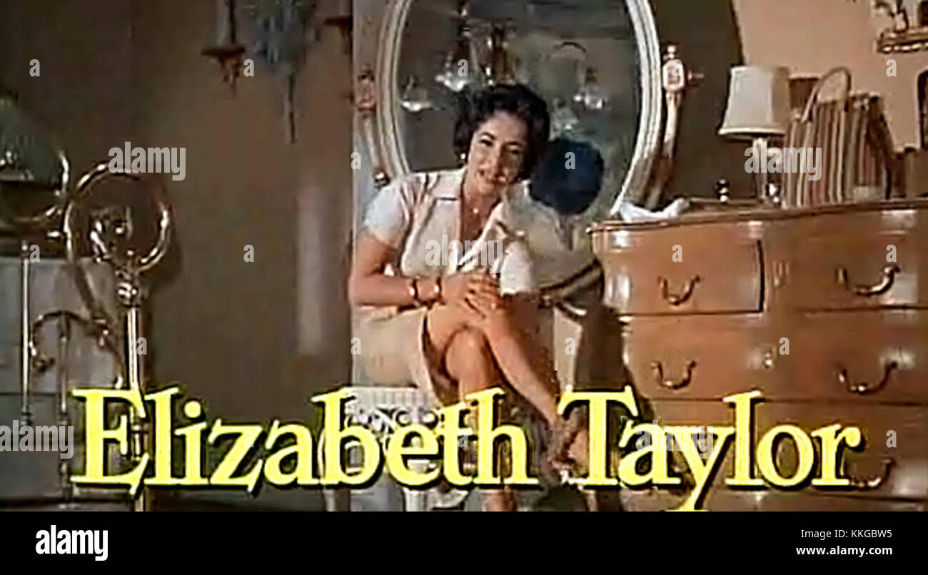 "Cat on a Hot Tin Roof" è un adattamento cinematografico americano del 1958 dell'opera teatrale di Tennessee Williams, incentrata sulle dinamiche familiari, l'inganno e i desideri repressi all'interno di una famiglia del Sud, ambientata in uno scenario di tensione e conflitto. Foto Stock