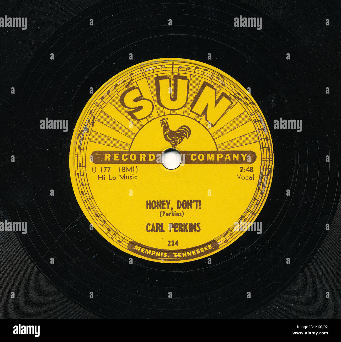 La registrazione del 1956 di "Honey Don't" di Carl Perkins divenne un classico rockabilly. La canzone evidenzia il suo ruolo influente nella definizione del genere e il suo impatto duraturo sul rock and roll. Foto Stock