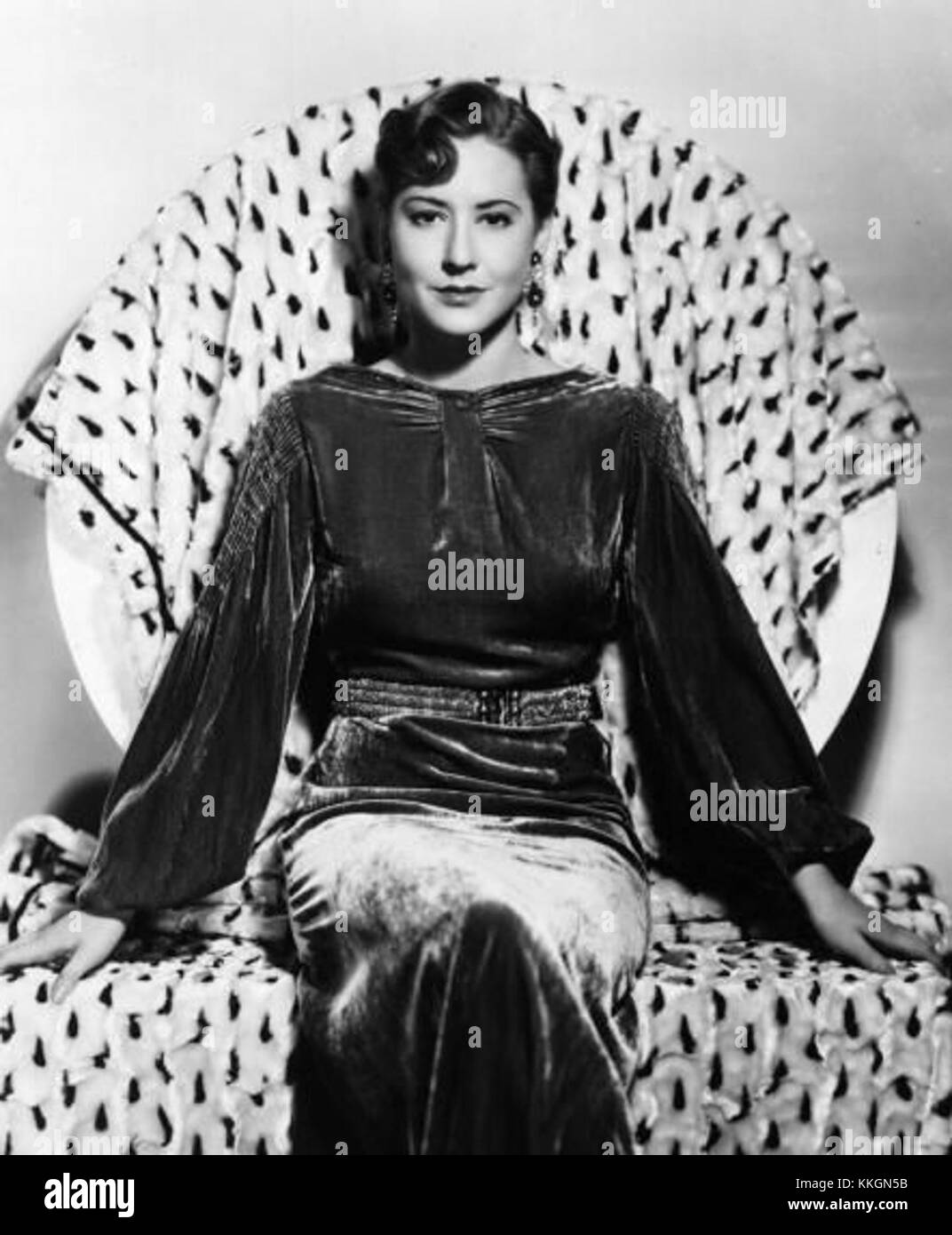 Mae Clarke è protagonista nel film del 1930 *Fast Workers*, che ritrae un personaggio coinvolto in una narrazione drammatica. Il film è ambientato in un ambiente industriale frenetico, incentrato sulle relazioni e sulla vita lavorativa. Foto Stock