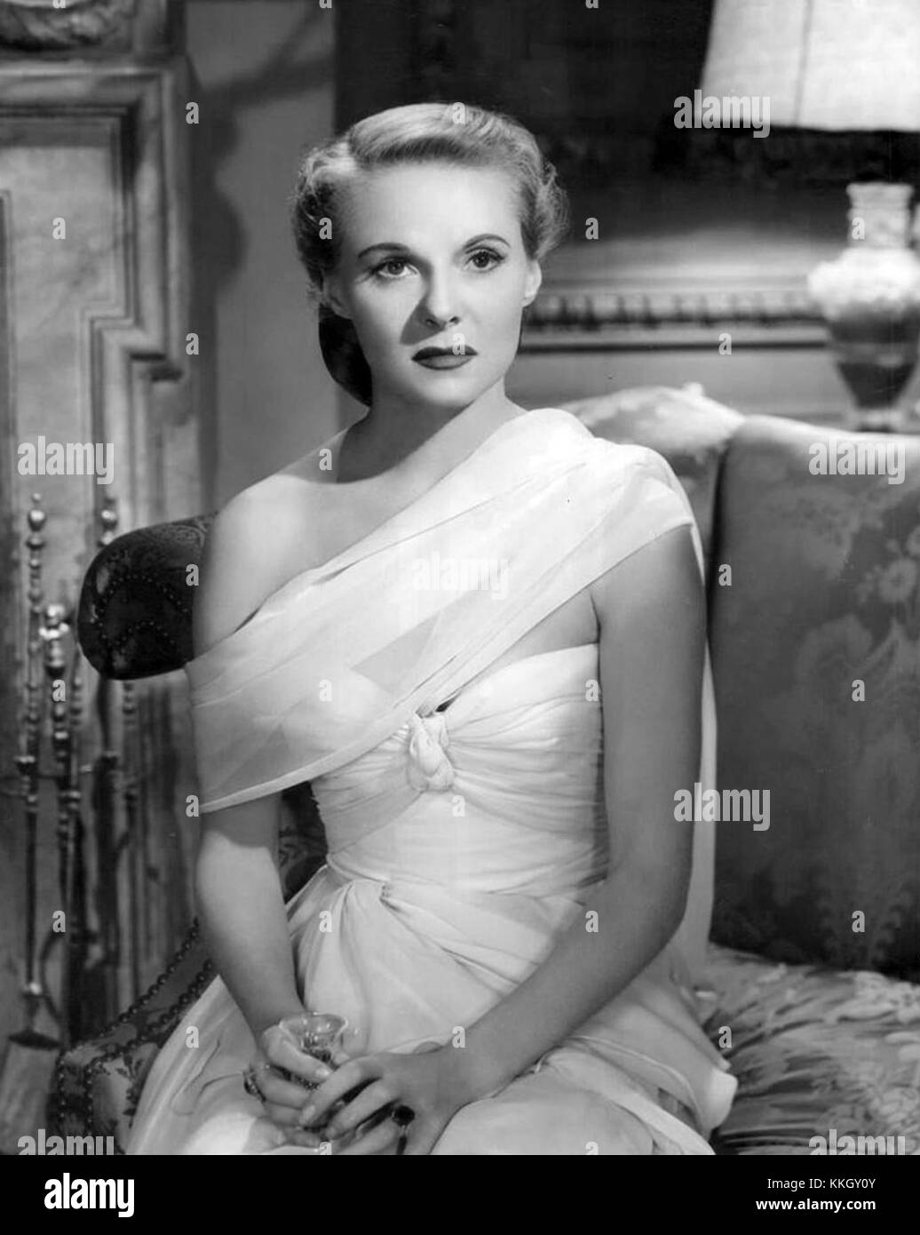 Ann Todd ha recitato nel film del 1948 "The Paradine Case", un dramma legale diretto da Alfred Hitchcock. La sua performance nel film ha contribuito allo sviluppo del genere thriller psicologico. Foto Stock