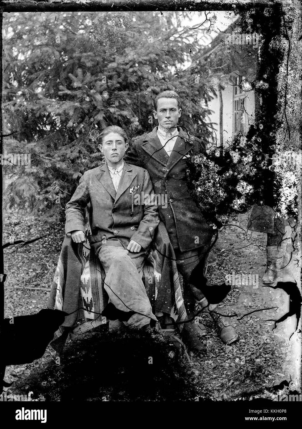 Questo ritratto del 27 novembre 2013 presenta la facciata di una casa, CA, che mette in risalto i dettagli architettonici e le caratteristiche estetiche dell'esterno dell'edificio. Foto Stock