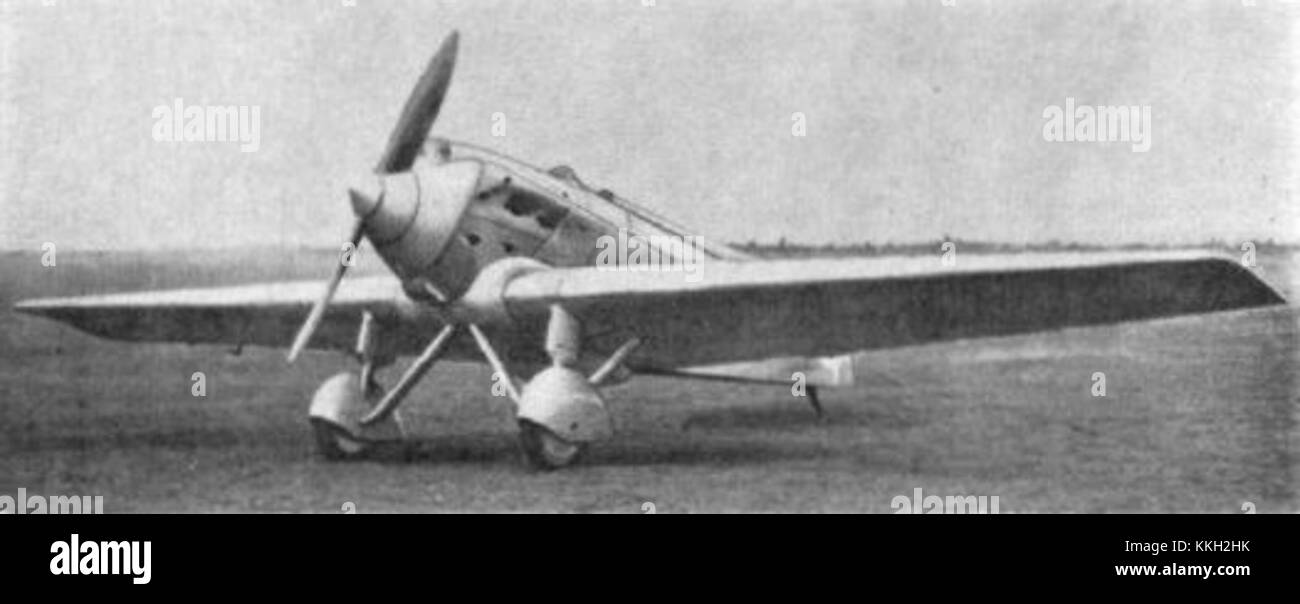 L'IAR CV-11 è un aereo militare rumeno, progettato e prodotto dalla società IAR. Fu utilizzato durante la metà del XX secolo per vari scopi di difesa, contribuendo alle capacità dell'aviazione rumena. Foto Stock