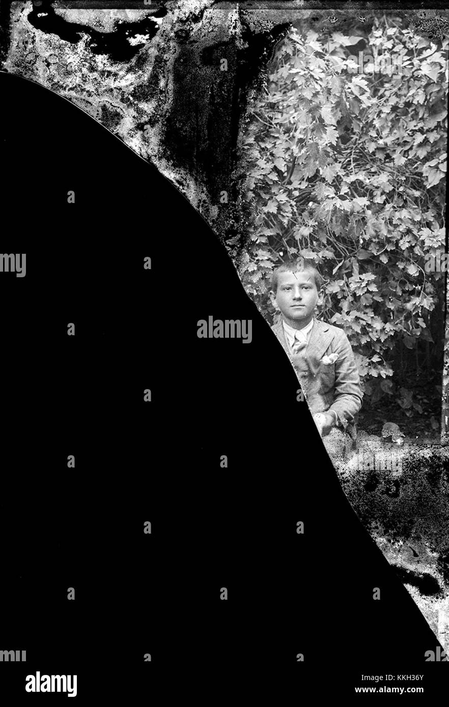 Due ritratti catturati il 26 gennaio 2014, probabilmente riflettendo individui di importanza storica o culturale. Queste immagini possono servire come preziose rappresentazioni dell'importanza dei soggetti durante quel periodo. Foto Stock