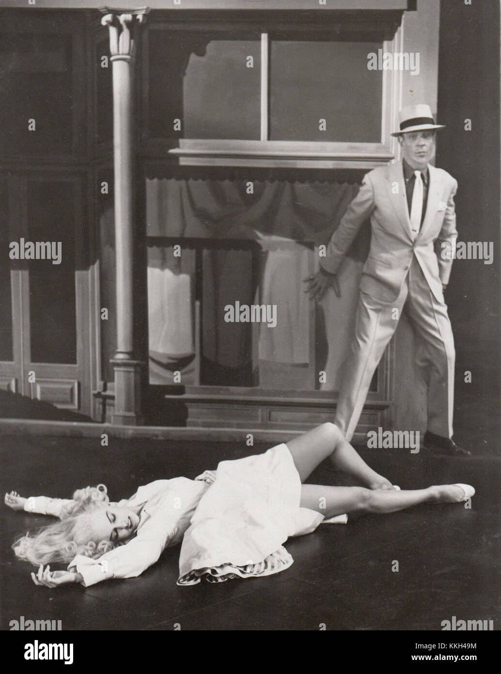 The STILL from 'Band Wagon' è un'istantanea del classico film del 1953, con momenti e personaggi chiave. Rappresenta l'età d'oro dei musical americani e mette in mostra la storia cinematografica attraverso la sua narrazione visiva. Foto Stock