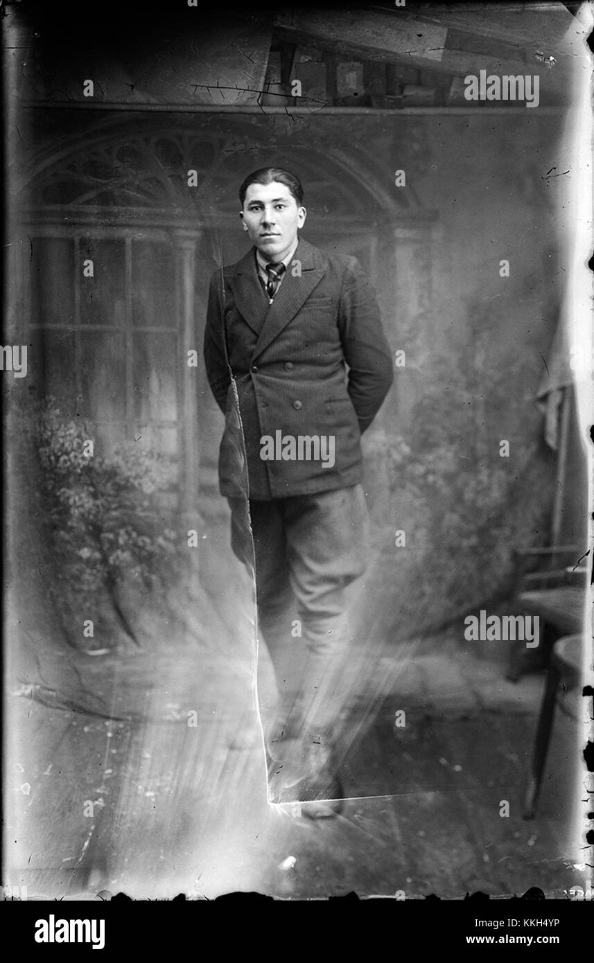 Questa immagine, scattata il 27 febbraio 2014, intitolata "T,nar CA", probabilmente cattura un momento significativo o una scena da quella data, anche se un ulteriore contesto non è chiaro. Il titolo può riferirsi a un evento o a un luogo specifici. Foto Stock