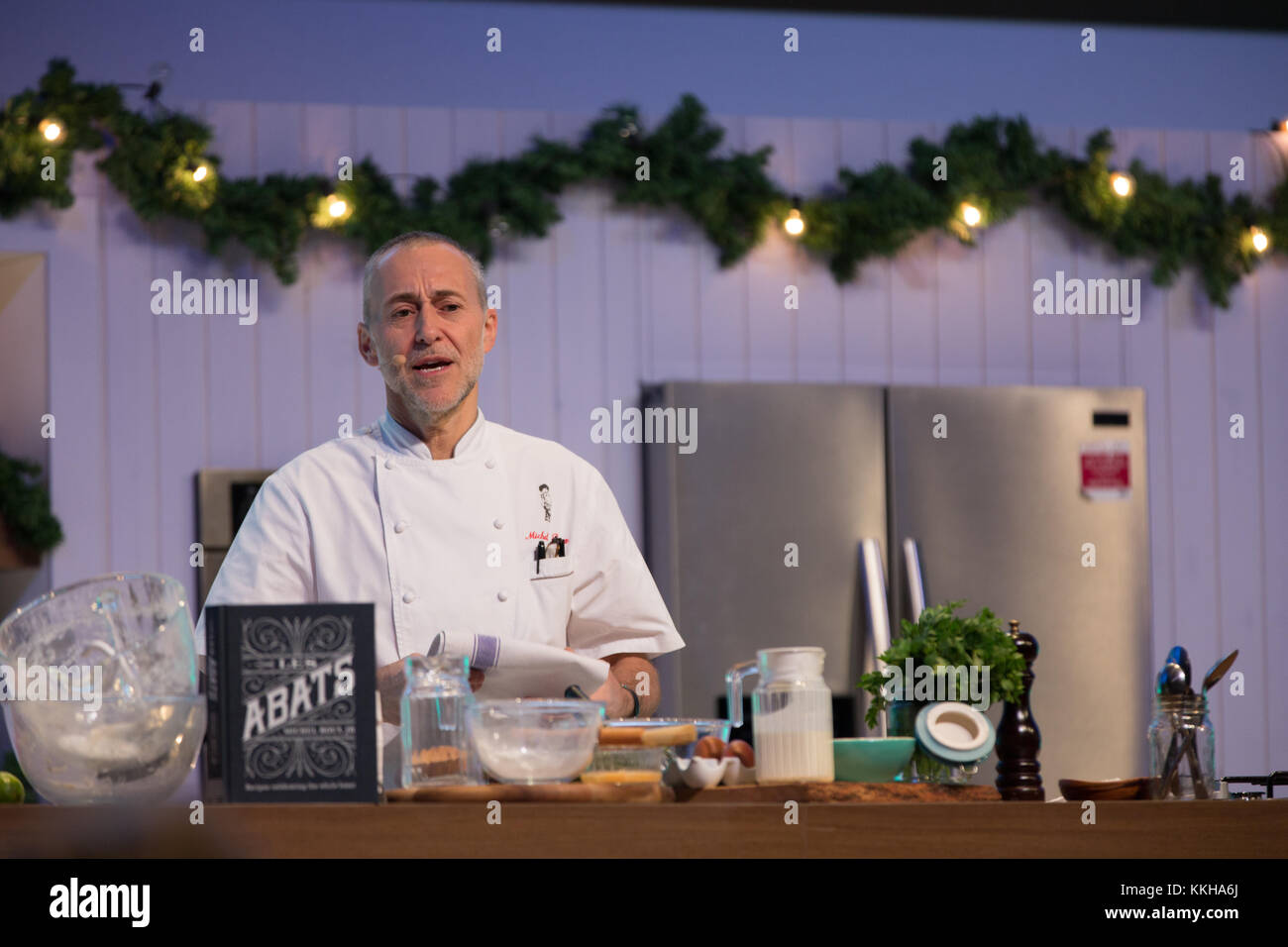 Birmingham, Regno Unito. 01 Dic, 2017. Michel Roux Jr in la grande cucina facendo una demo di cucina presso la BBC Good Food Show al NEC di Birmingham. Credito: Steven roe/Alamy Live News Foto Stock