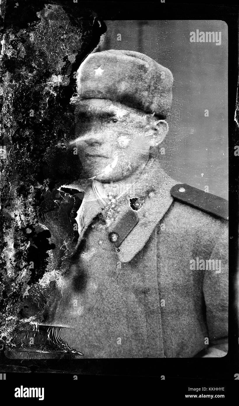 Questa fotografia, scattata il 7 marzo 2014, mostra una scena militare, forse raffigurante personale o attrezzature. L'immagine cattura temi militari e il contesto operativo in cui è stata scattata. Foto Stock