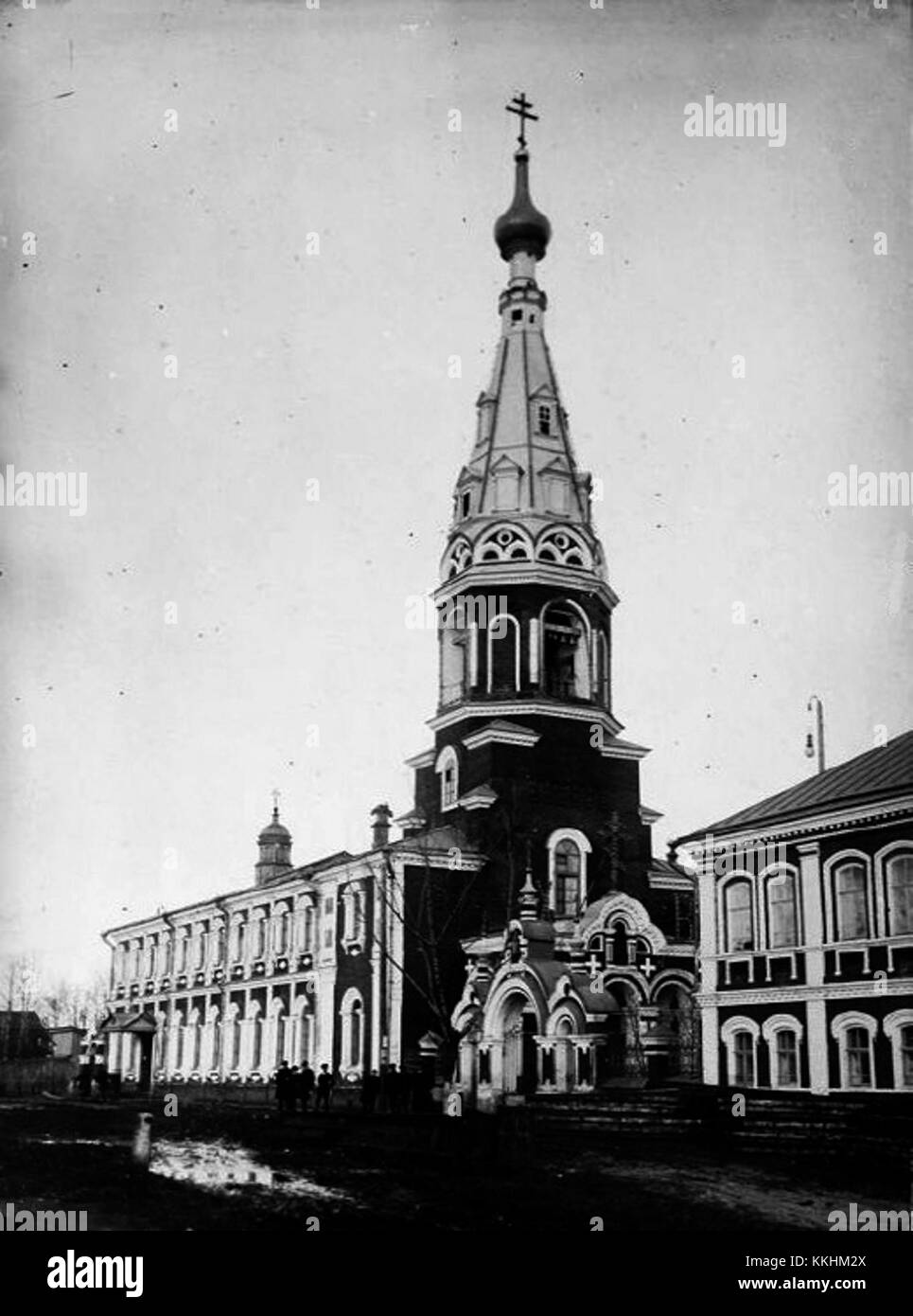 La chiesa Alexander Nevsky a Sormovo, in Russia, è un monumento architettonico dedicato a San Alexander Nevsky. Nota per il suo design suggestivo, la chiesa svolge un ruolo chiave nella comunità religiosa locale e riflette la tradizionale architettura ecclesiastica russa. Foto Stock