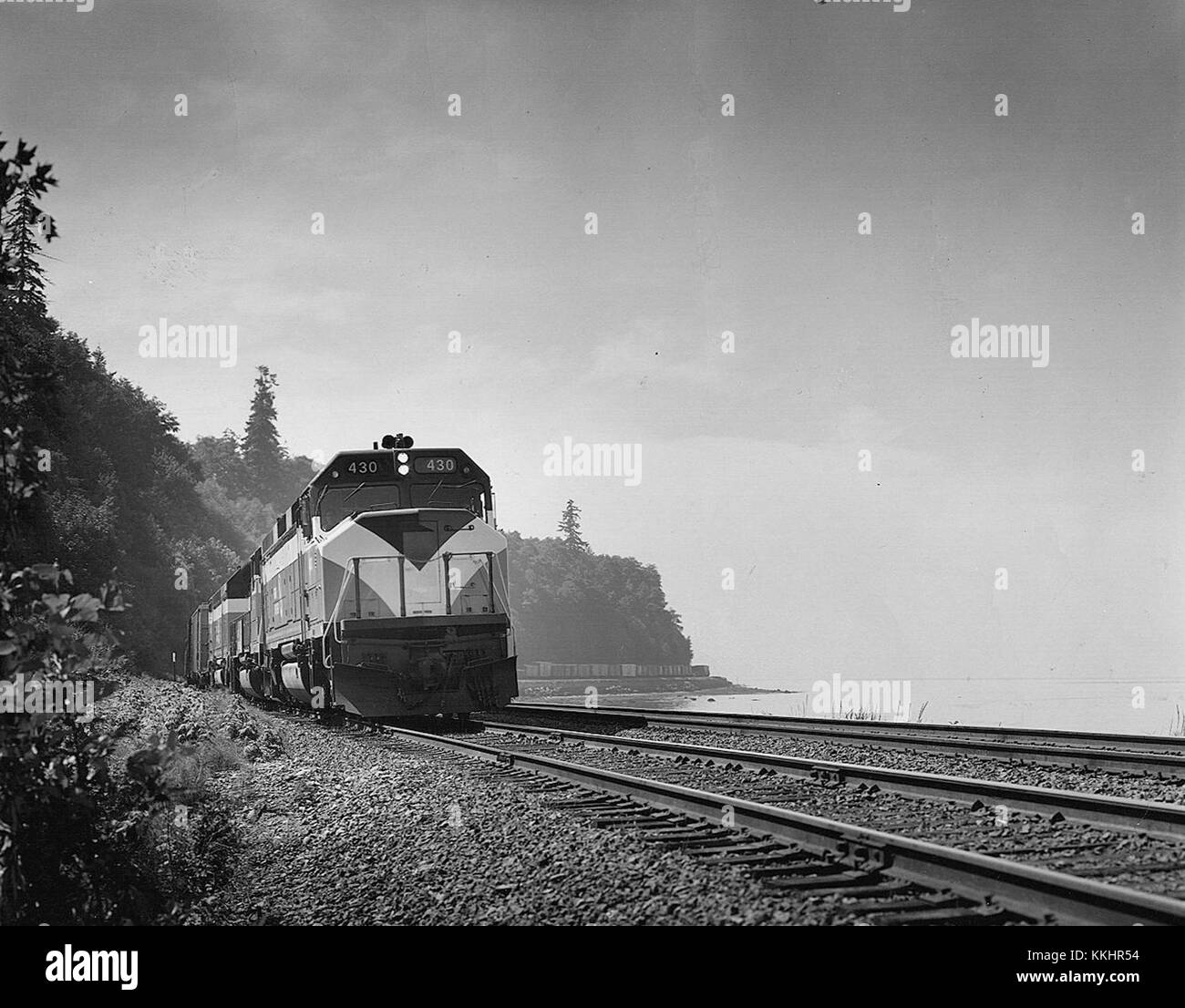 La locomotiva Great Northern EMD F-45, costruita nel 1970, era un potente motore diesel-elettrico utilizzato per il trasporto merci e passeggeri. Mostra l'eccellenza ingegneristica e l'evoluzione della tecnologia delle locomotive nel XX secolo. Foto Stock