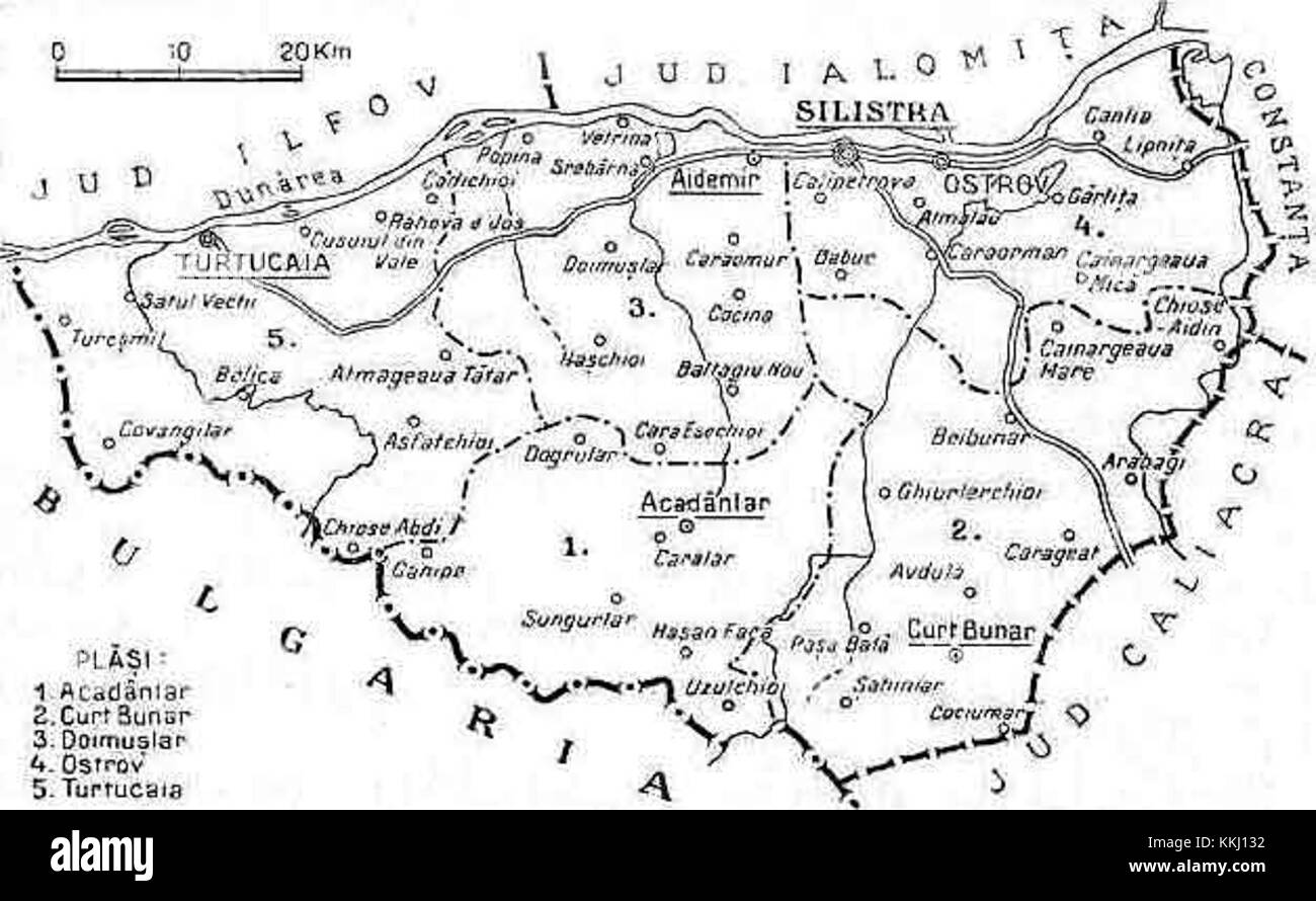 Questa mappa del 1938 raffigura la contea di Durostor del periodo interbellico, evidenziando le divisioni geografiche e i confini politici durante quel periodo. La mappa fornisce informazioni sulla struttura della regione e sul suo contesto storico prima della seconda guerra mondiale Foto Stock