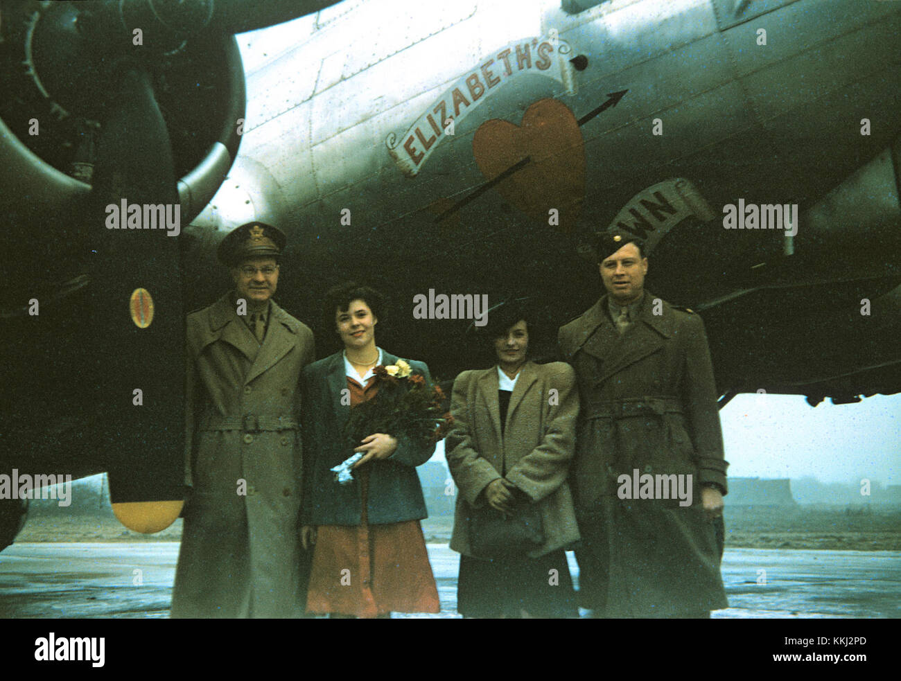La RAF Chelveston fu una base chiave durante la seconda guerra mondiale, ospitando il 305th Bombardment Group. Il B-17 "Elizabeth's Own" fu uno dei tanti aerei operati da questa unità, giocando un ruolo significativo nella campagna aerea alleata in Europa. Foto Stock