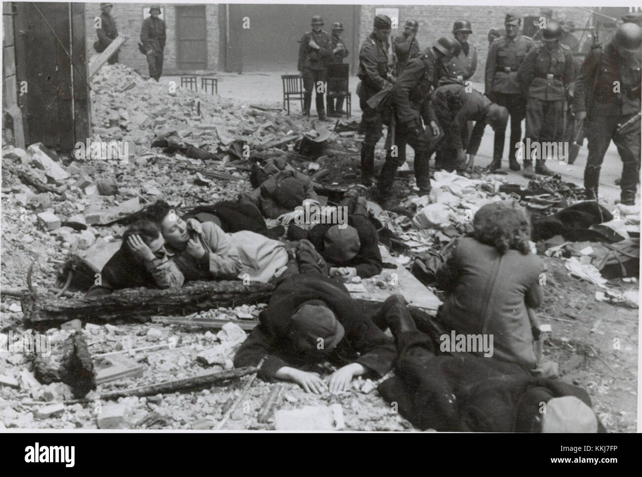 Stroop Report 2/4 Record Group 038 United States Counsel for the Procurution of Axis criminality; United States Exhibits, 1933-46 HMS Asset Id: HF1-88454435 RedDiscovery Number: 06315 Stroop Report - Warsaw Ghetto Uprising 11 Foto Stock