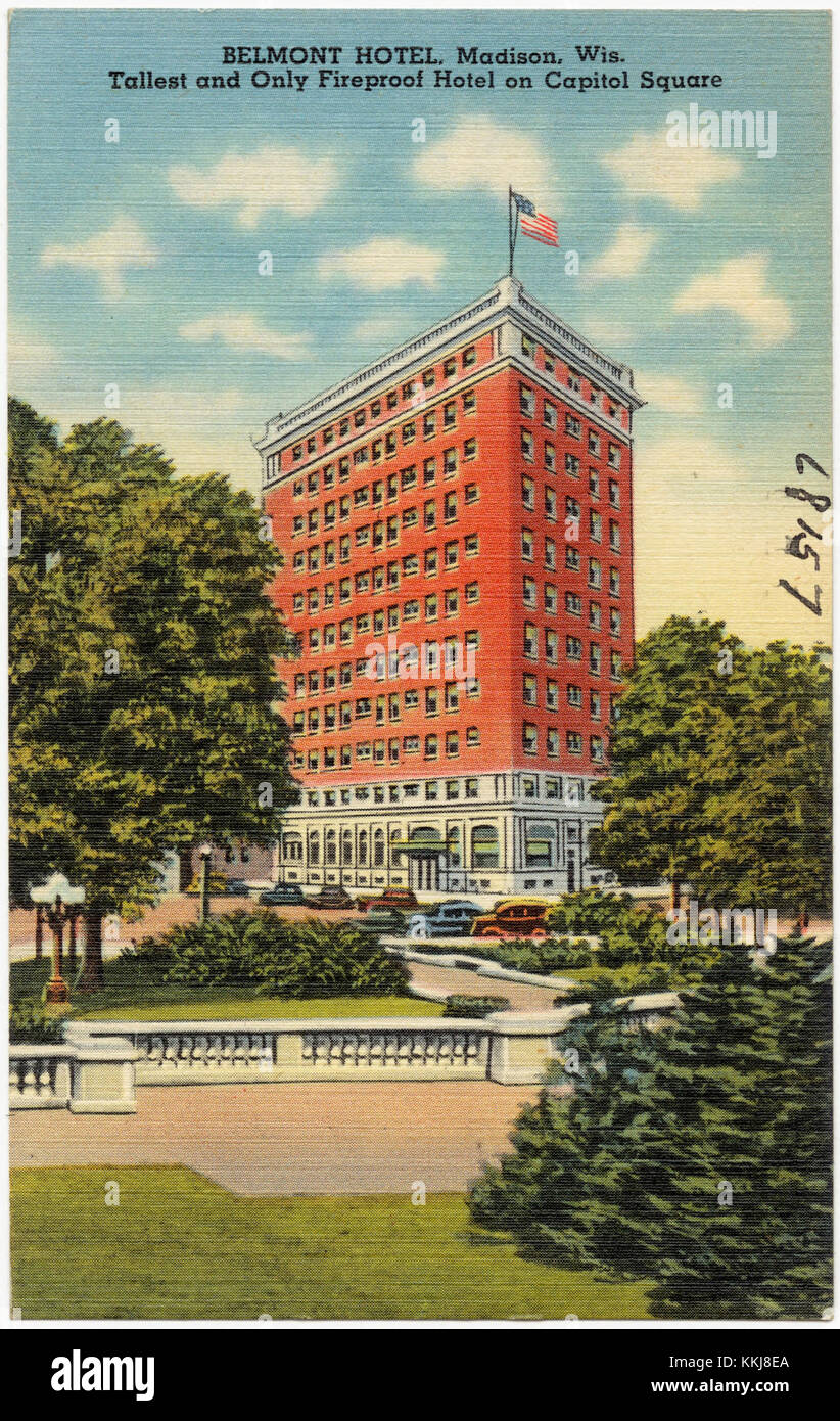 Il Belmont Hotel, situato in Capitol Square a Madison, Wisconsin, era il più alto e l'unico hotel ignifugo della piazza. Era una caratteristica architettonica significativa dell'area, nota per la sua avanzata costruzione ignifuga per il suo tempo. Foto Stock